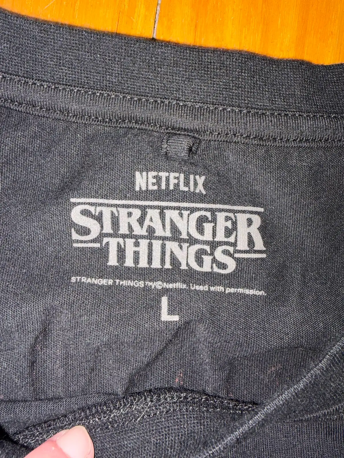 Netflix stranger things tee size L – photo 2