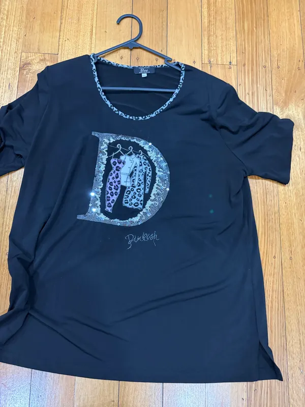 Exclusive Bee graphic tee size xxl