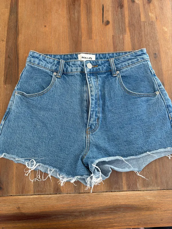 Rollas high rise denim shorts size 11