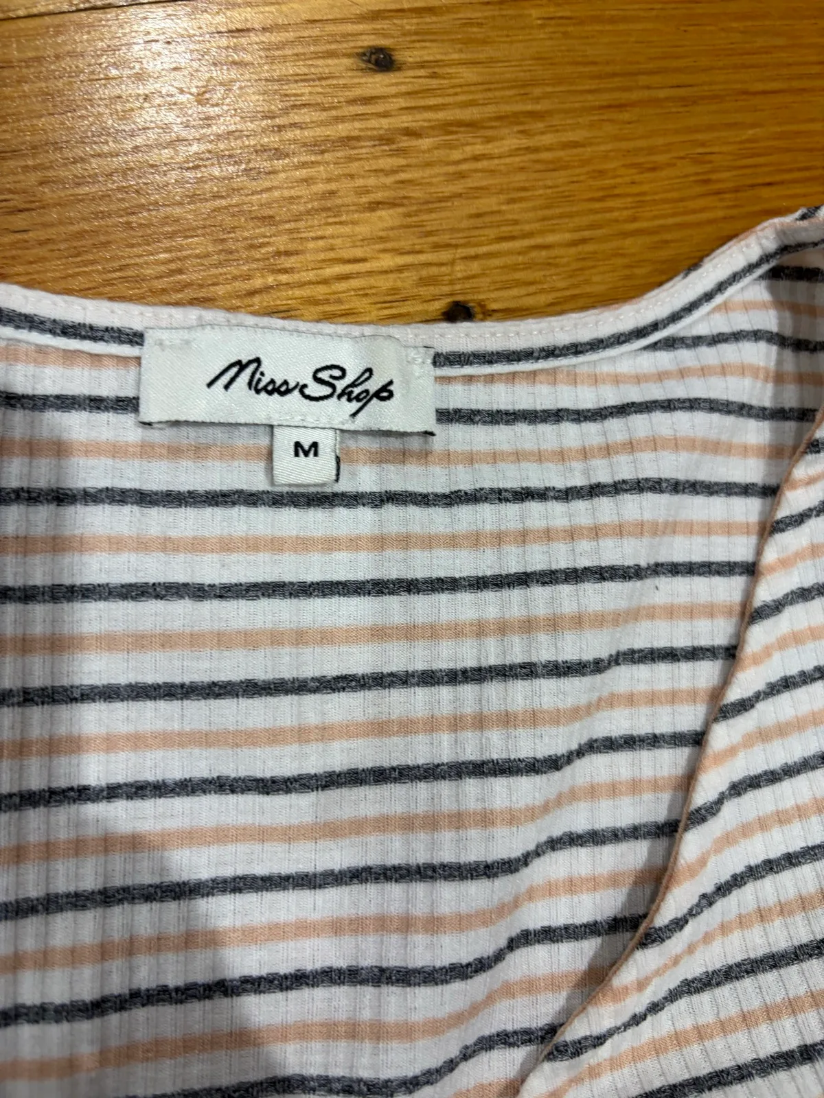 Miss shop short sleeve striped crop top size m – photo 2