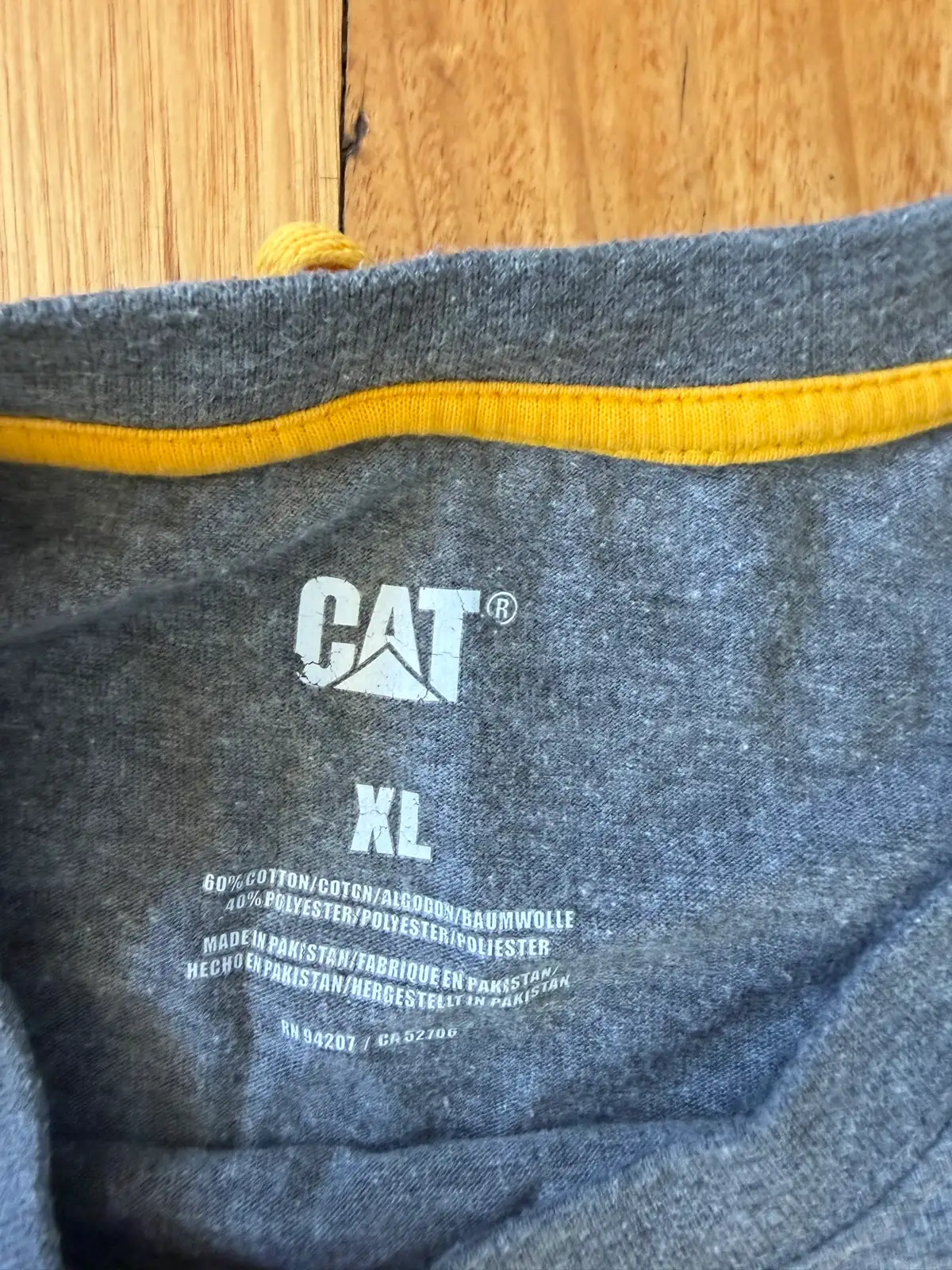 CAT long sleeve tee size XL – photo 2