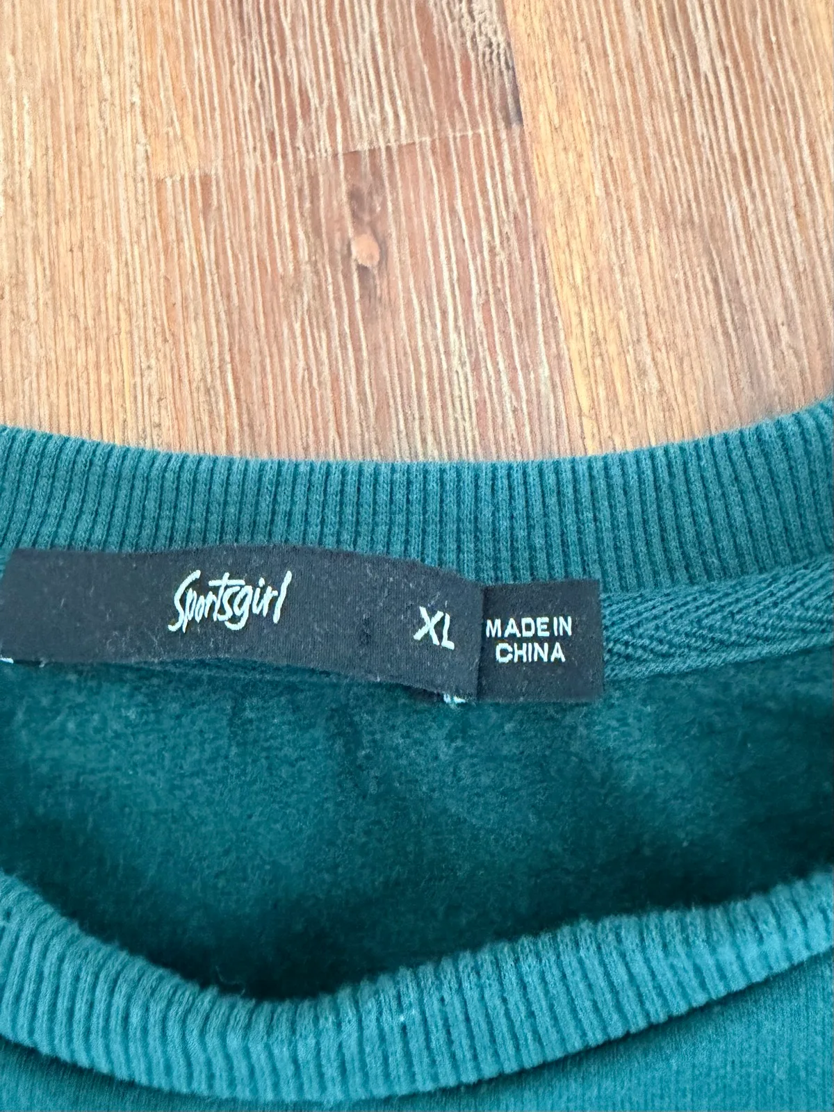 Sportsgirl cropped sweatshirt size xl — photo 2