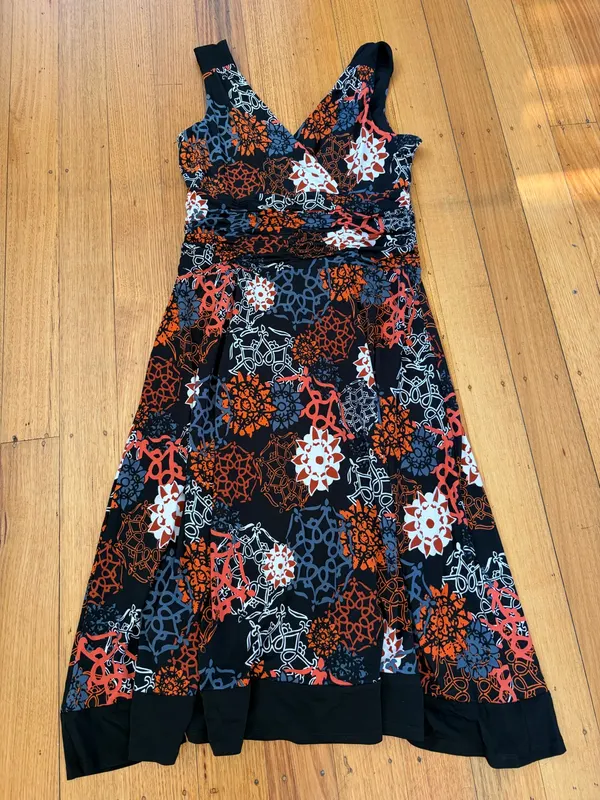 Jump sleeveless v neck midi dress size m