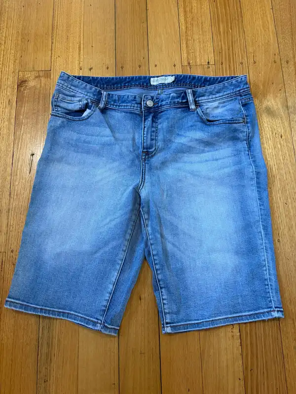 Just jeans Bermuda short size 16