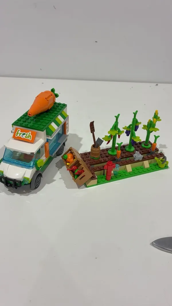 LEGO city Farmers market van 60345