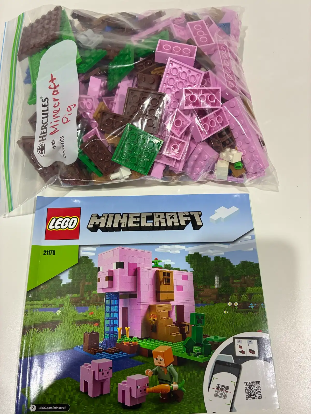 Minecraft Pig House Lego set 21170 – photo 4